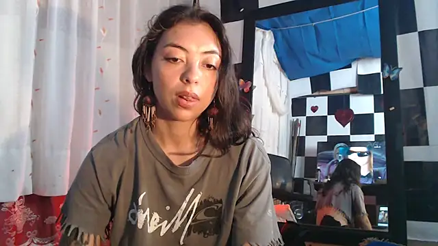 kendraof online show from May 2026 05:27:01 PM