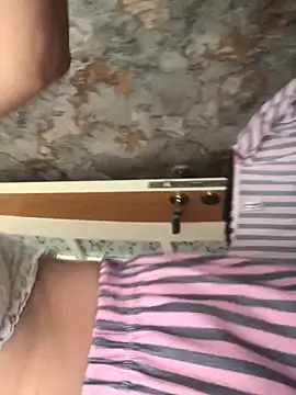 Snapshot of AlevNaz chatting on April 2026 12:28:02 PM AlevNaz online show from April 2026 12:28:02 PM