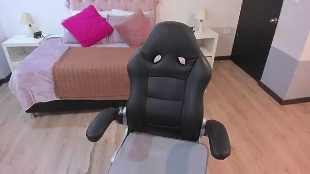 Snapshot of ebony_fantasy2 chatting on April 2026 11:36:01 AM ebony fantasy2 online show from April 2026 11:36:01 AM