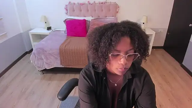 Snapshot of ebony_fantasy2 chatting on April 2026 11:22:02 AM ebony fantasy2 online show from April 2026 11:22:02 AM