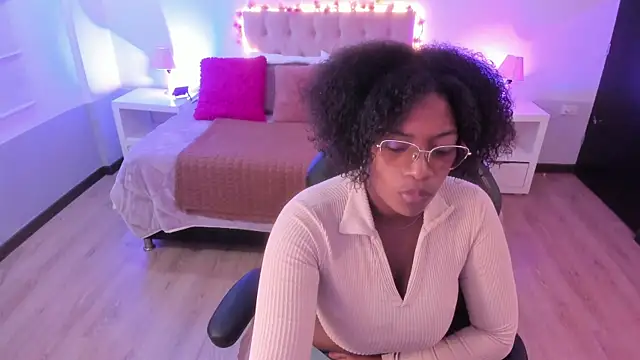 Snapshot of ebony_fantasy2 chatting on April 2026 11:27:01 AM ebony fantasy2 online show from April 2026 11:27:01 AM