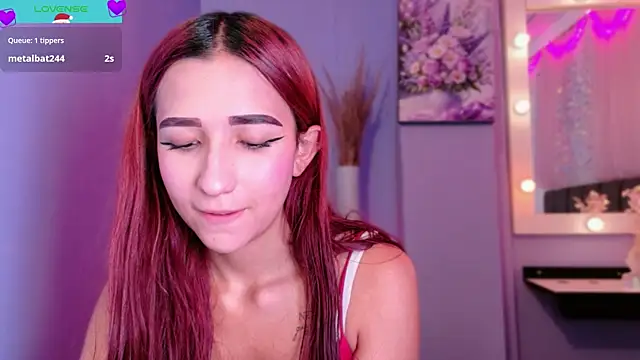 Snapshot of NataliaPrada_s chatting on December 2025 04:22:01 PM NataliaPrada s online show from December 2025 04:22:01 PM