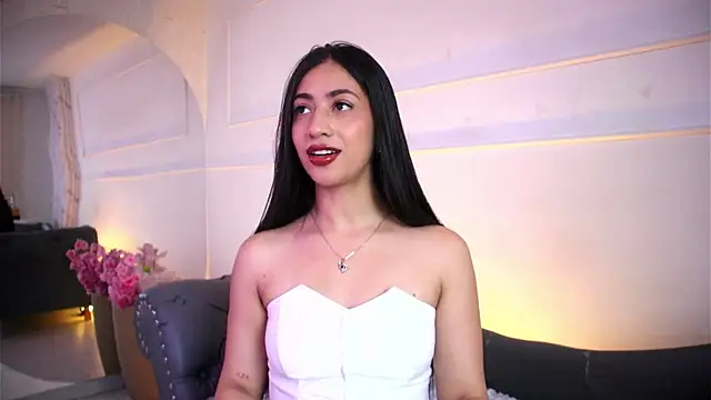 charlotterusso online show from May 2026 01:17:02 PM