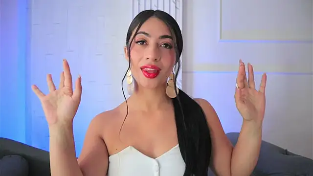 charlotterusso online show from November 2025 12:49:01 PM