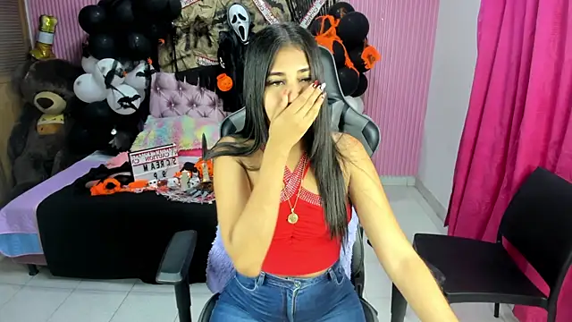 Snapshot of Mindy_19 chatting on November 2025 11:03:01 AM Mindy 19 online show from November 2025 11:03:01 AM