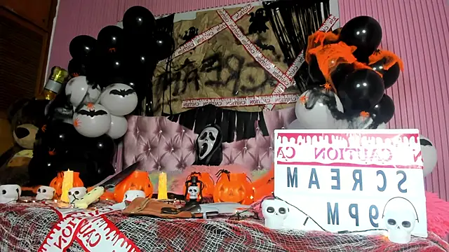 Snapshot of Mindy_19 chatting on October 2025 10:47:01 AM Mindy 19 online show from October 2025 10:47:01 AM