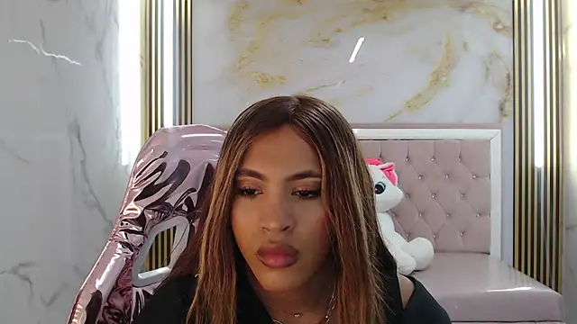 clara evanss s online show from September 2025 08:42:01 PM