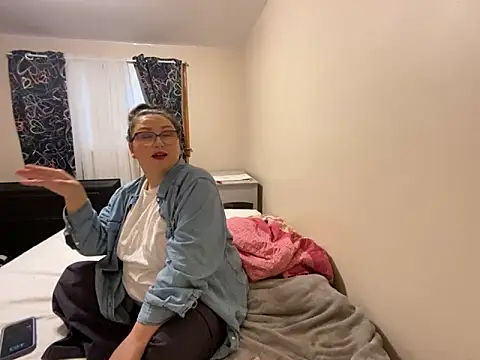 GirlSquirt online show from November 2025 09:04:01 PM