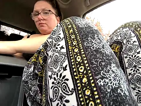 GirlSquirt online show from November 2025 07:18:02 PM