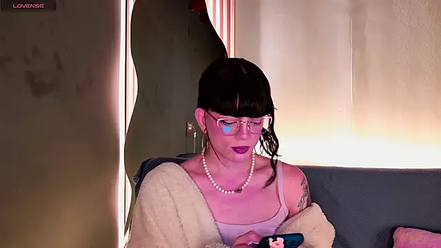 Taurito    online show from November 2025 01:36:02 PM