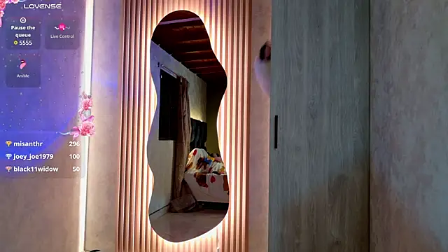 Taurito    online show from September 2025 03:01:01 AM