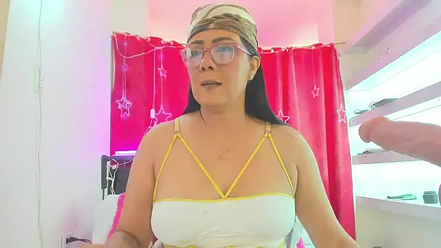 AlicePipper online show from April 2026 02:43:01 PM