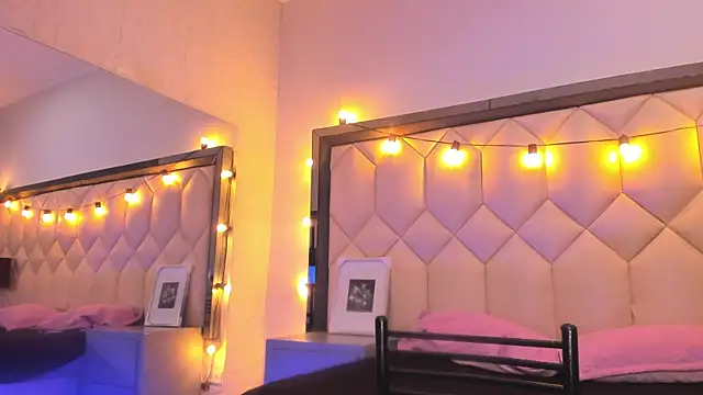 Scarletbigbug online show from January 2026 11:25:01 AM