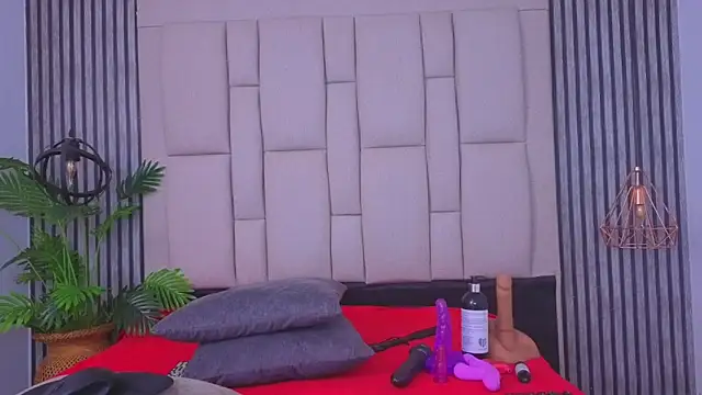 bryonycutee online show from February 2026 12:21:01 PM