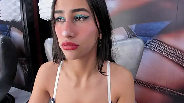 miss   taylor online show from October 2025 02:34:02 AM