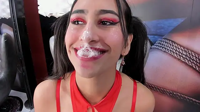 miss   taylor online show from October 2025 02:35:02 AM