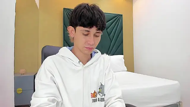 Michael blue online show from December 2025 01:02:02 PM