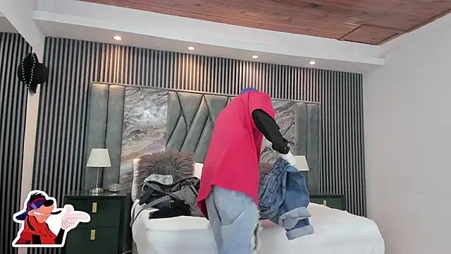 Snapshot of Michael_blue chatting on October 2025 09:32:02 PM Michael blue online show from October 2025 09:32:02 PM