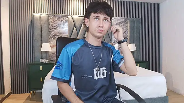 Michael blue online show from March 2026 07:21:02 PM