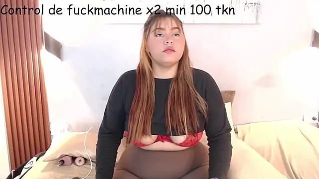 Snapshot of Rose_Crimson chatting on November 2025 05:52:02 AM Rose Crimson online show from November 2025 05:52:02 AM