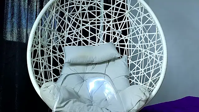 cuteeimy online show from November 2025 07:06:01 PM