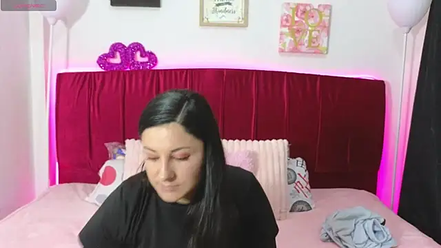 cuteeimy online show from June 2026 07:13:02 PM