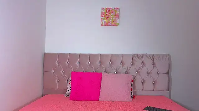 cuteeimy online show from September 2025 04:51:02 PM
