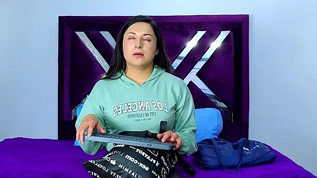 cuteeimy online show from October 2025 07:13:02 PM