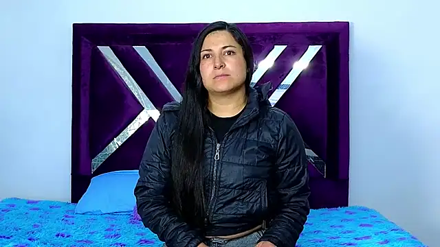 cuteeimy online show from October 2025 12:24:01 PM