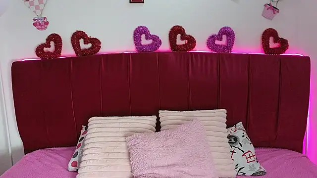 cuteeimy online show from February 2026 07:14:01 PM