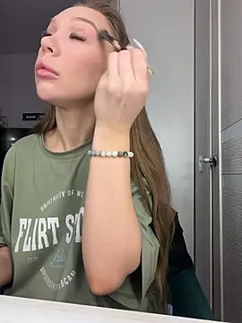 AlysonHuxley  online show from February 2026 01:49:02 AM