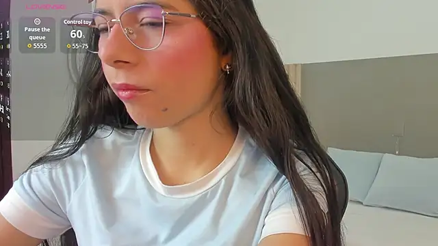 carlina 15 online show from February 2026 12:36:02 PM