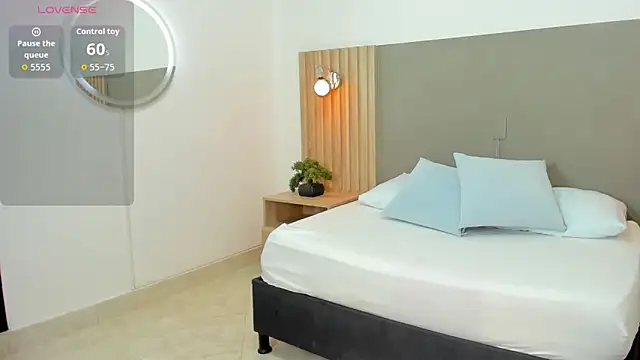 carlina 15 online show from February 2026 01:33:01 PM