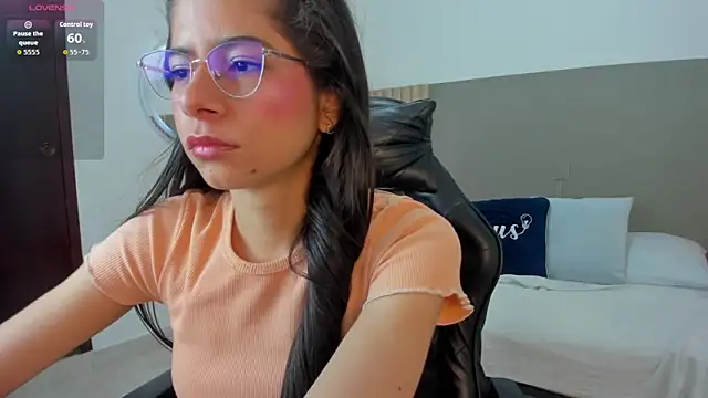 carlina 15 online show from February 2026 12:27:01 PM