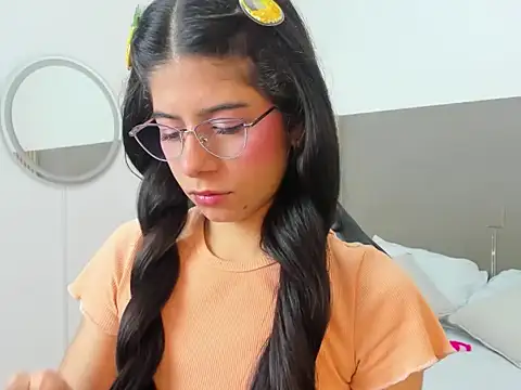 carlina 15 online show from April 2026 12:28:01 PM