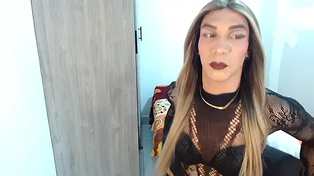couple vzl online show from October 2025 04:57:01 AM