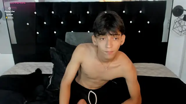 Sebas cat online show from January 2026 02:15:01 AM