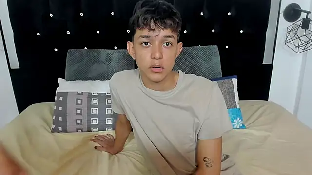 Sebas cat online show from November 2025 09:15:01 PM