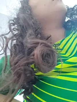 Snapshot of You-sexy-starr chatting on October 2025 05:36:01 PM You-sexy-starr online show from October 2025 05:36:01 PM