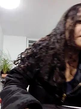 Snapshot of You-sexy-starr chatting on September 2025 10:27:02 PM You-sexy-starr online show from September 2025 10:27:02 PM