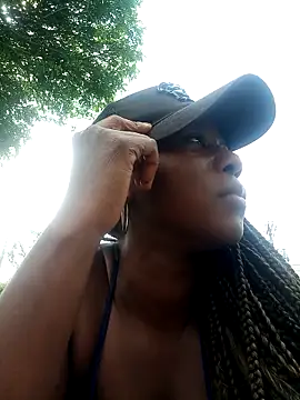 MONIQUE-LAMOUR online show from March 2026 07:36:02 PM