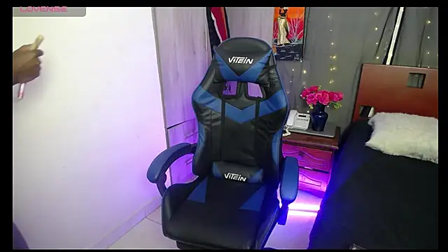 MONIQUE-LAMOUR online show from March 2026 12:27:01 AM