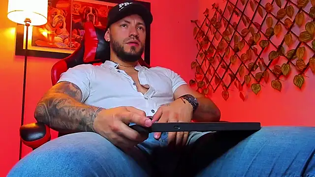 Snapshot of DIMITRI_MASTEER chatting on December 2025 08:21:01 PM DIMITRI MASTEER online show from December 2025 08:21:01 PM