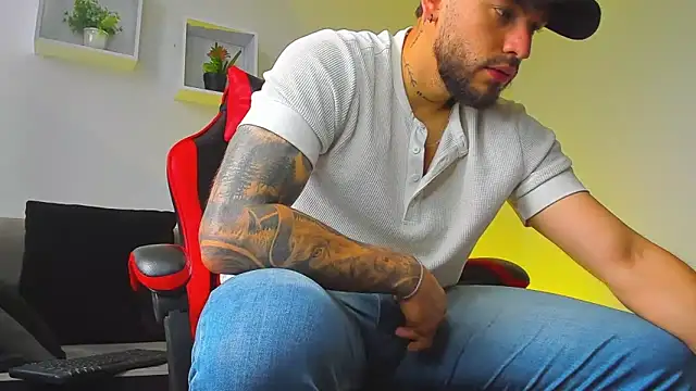 Snapshot of DIMITRI_MASTEER chatting on October 2025 04:53:01 PM DIMITRI MASTEER online show from October 2025 04:53:01 PM