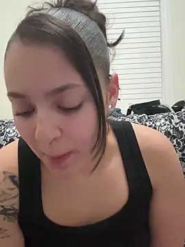 Snapshot of babykalirose chatting on February 2026 08:01:02 AM babykalirose online show from February 2026 08:01:02 AM