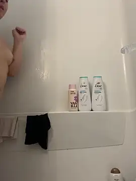 Snapshot of babykalirose chatting on February 2026 04:58:02 PM babykalirose online show from February 2026 04:58:02 PM