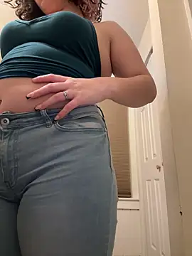 Snapshot of babykalirose chatting on February 2026 02:30:01 AM babykalirose online show from February 2026 02:30:01 AM