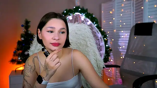 KimClarks  online show from January 2026 10:00:01 AM