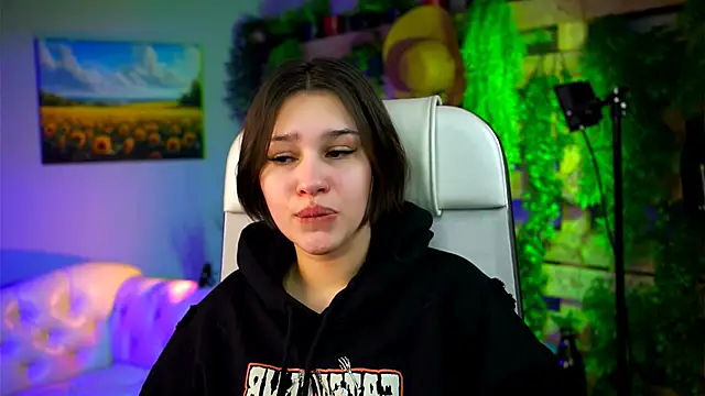 KimClarks  online show from February 2026 03:32:01 PM