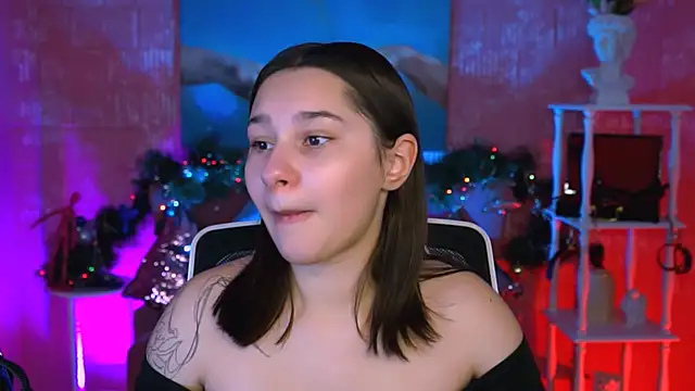 KimClarks  online show from December 2025 12:32:02 PM